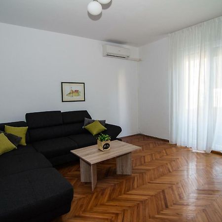 PUY New Renovated Apartment 15 Min From Beach On Foot מראה חיצוני תמונה