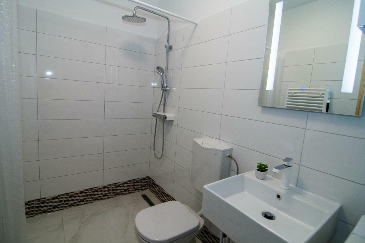 PUY New Renovated Apartment 15 Min From Beach On Foot מראה חיצוני תמונה